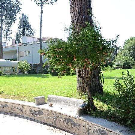 Casa Per Ferie Cardinal G. Guarino Bed and Breakfast Rome Buitenkant foto