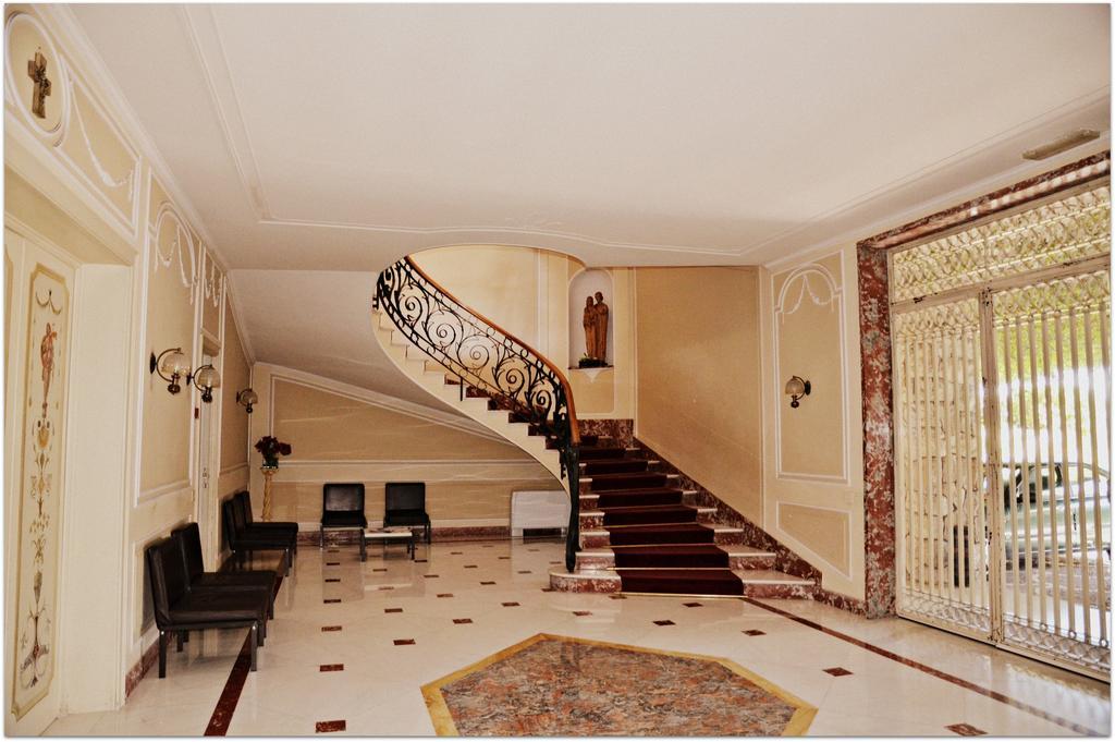 Casa Per Ferie Cardinal G. Guarino Bed and Breakfast Rome Buitenkant foto