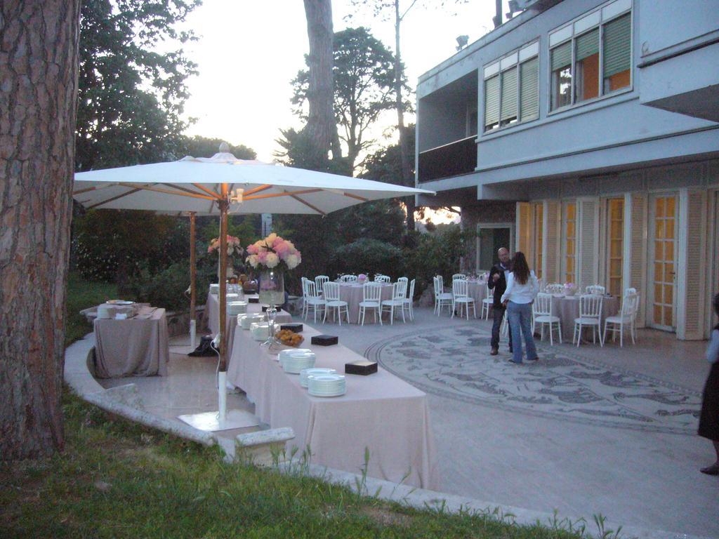 Casa Per Ferie Cardinal G. Guarino Bed and Breakfast Rome Buitenkant foto