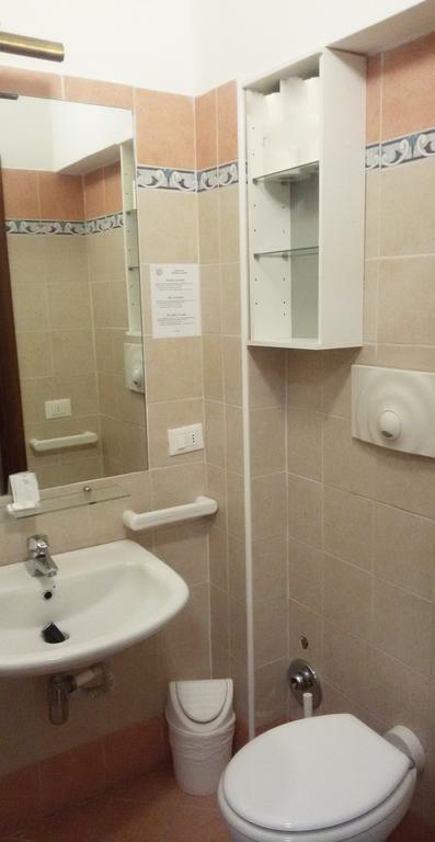 Casa Per Ferie Cardinal G. Guarino Bed and Breakfast Rome Buitenkant foto
