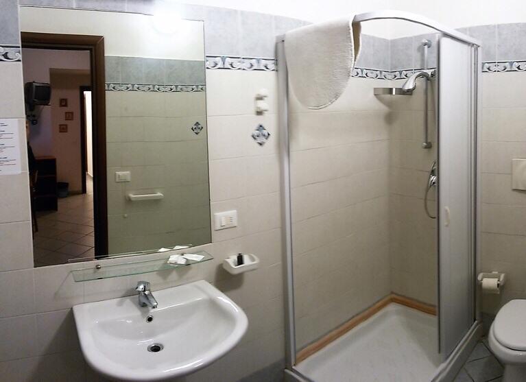 Casa Per Ferie Cardinal G. Guarino Bed and Breakfast Rome Buitenkant foto